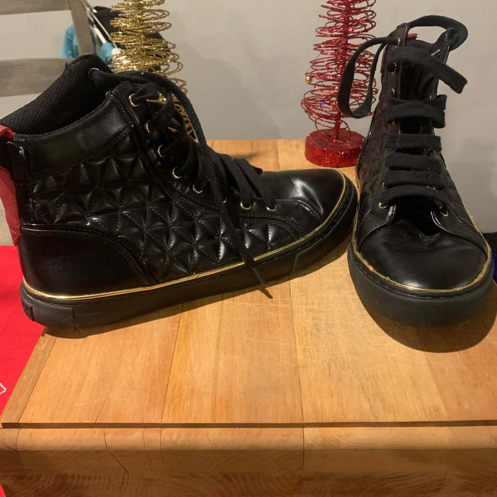 Guess size 9 shoes